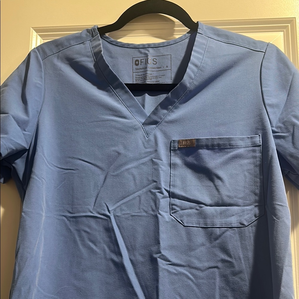 Catarina One-Pocket Scrub Top Ceil Blue size Small